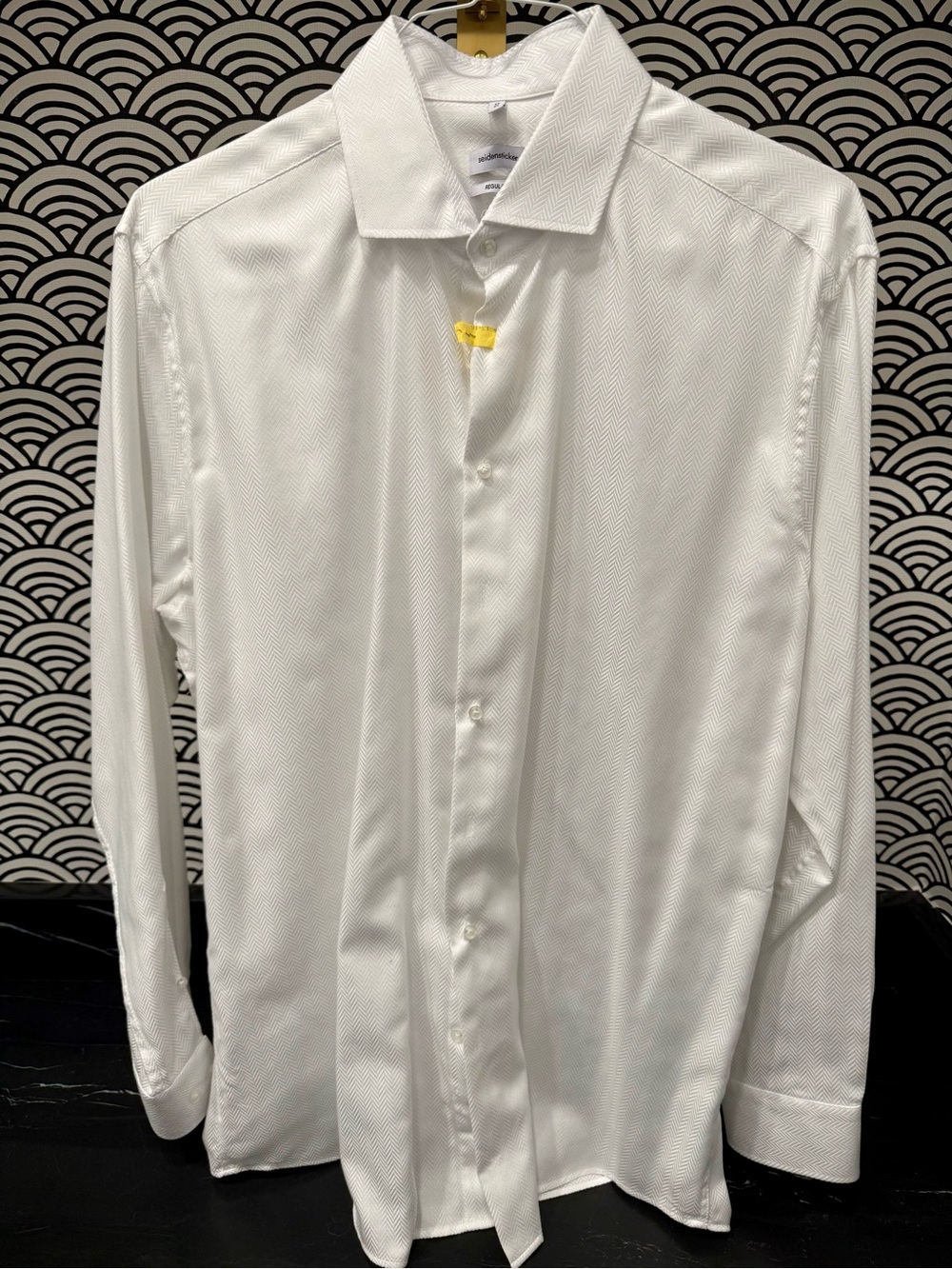 Men's Seidensticker Germany White Herringbone Dress Shirt XL / 17 / 43